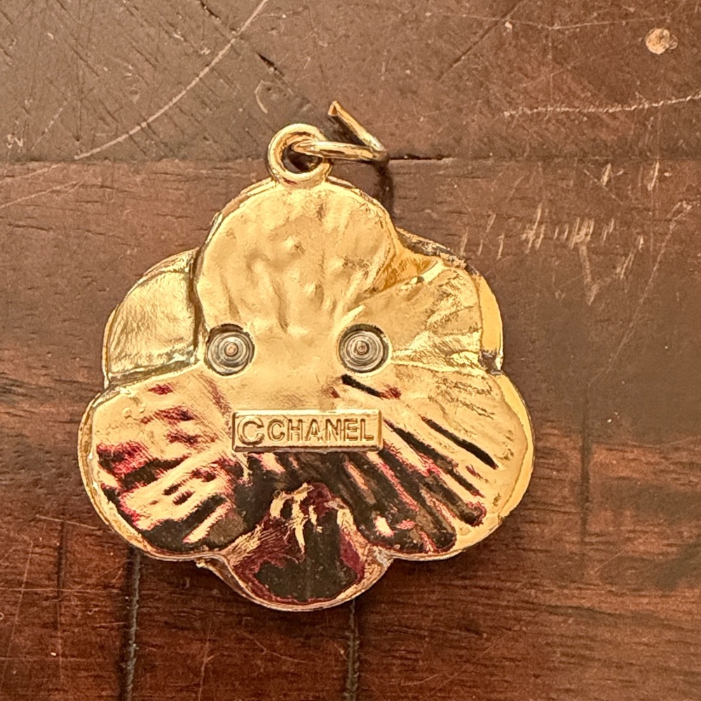 Mint Fashion Gold and White Floral Key Chain / Bag tag - Picture 2 of 8